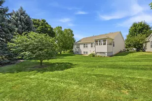 210 Stillwater Ct, Oswego, IL 60543 - Photo 3