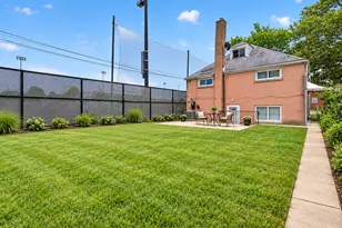 2130 W Highland Ave, Chicago, IL 60659 - Photo 9