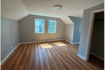 9243 Lynwood Drive, Oak Lawn, IL 60453 - Photo 11