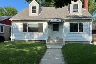 9243 Lynwood Dr, Oak Lawn, IL 60453 - Photo 1