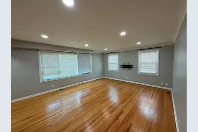 9243 Lynwood Drive, Oak Lawn, IL 60453 - Photo 3