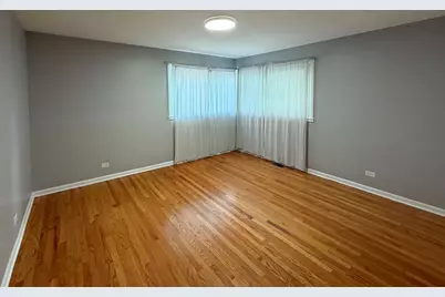 9243 Lynwood Drive, Oak Lawn, IL 60453 - Photo 9