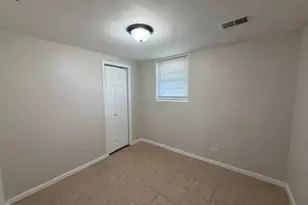 22497 Yates Ave, Sauk Village, IL 60411 - Photo 9