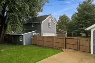 607 N 1st St, Ashton, IL 61006 - Photo 29