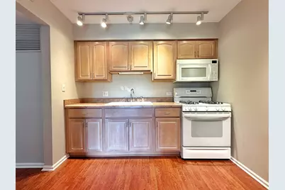 5000 Carriageway Drive #205, Rolling Meadows, IL 60008 - Photo 5