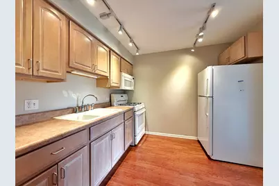 5000 Carriageway Drive #205, Rolling Meadows, IL 60008 - Photo 3