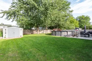 715 Holdridge Ave, Winthrop Harbor, IL 60096 - Photo 25