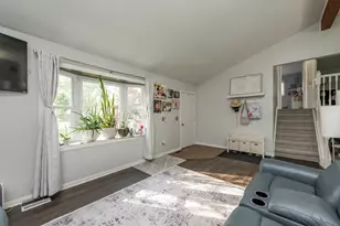 715 Holdridge Ave, Winthrop Harbor, IL 60096 - Photo 11