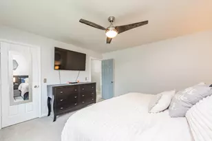 715 Holdridge Ave, Winthrop Harbor, IL 60096 - Photo 13