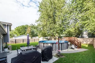 715 Holdridge Ave, Winthrop Harbor, IL 60096 - Photo 27