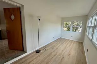6147 N Meade Ave, Chicago, IL 60646 - Photo 17