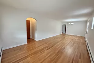 6147 N Meade Ave, Chicago, IL 60646 - Photo 3