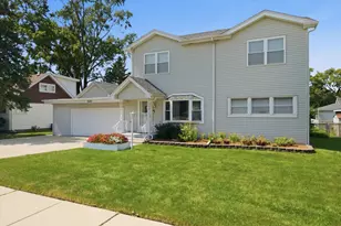9024 Austin Ave, Oak Lawn, IL 60453 - Photo 1