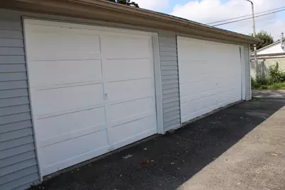 764 E New York Street, Aurora, IL 60505 - Photo 3
