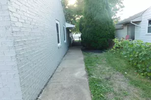 212 N Pinecrest Rd, Bolingbrook, IL 60440 - Photo 23