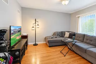 3610 S Emerald Ave, Chicago, IL 60609 - Photo 9