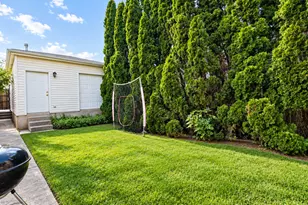3610 S Emerald Ave, Chicago, IL 60609 - Photo 13