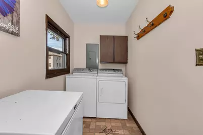 143 N Jefferson Street, Lockport, IL 60441 - Photo 19