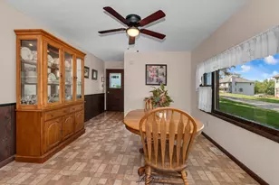 143 N Jefferson St, Lockport, IL 60441 - Photo 11