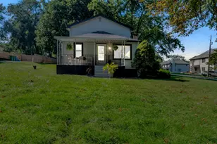 143 N Jefferson St, Lockport, IL 60441 - Photo 3