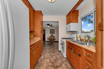 143 N Jefferson Street, Lockport, IL 60441 - Photo 9