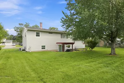 652 Sussex Lane, Crystal Lake, IL 60014 - Photo 19