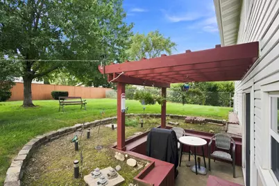 652 Sussex Lane, Crystal Lake, IL 60014 - Photo 17
