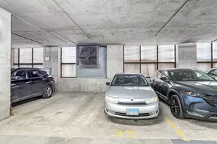 210 S Desplaines St, Chicago, IL 60661 - Photo 35