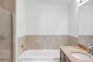 210 S Desplaines St, Chicago, IL 60661 - Photo 21