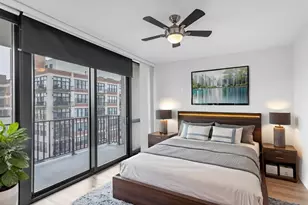 210 S Desplaines St, Chicago, IL 60661 - Photo 13