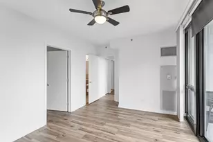 210 S Desplaines St, Chicago, IL 60661 - Photo 15