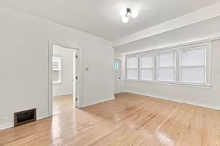310 E 138th St, Chicago, IL 60827 - Photo 7
