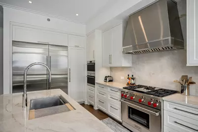 435 N Michigan Avenue #812, Chicago, IL 60611 - Photo 11