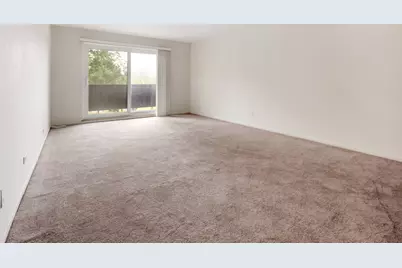 840 Wellington Avenue #218, Elk Grove Village, IL 60007 - Photo 3