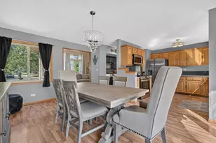 312 Badger Ct, Oswego, IL 60543 - Photo 9