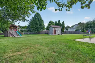312 Badger Ct, Oswego, IL 60543 - Photo 47