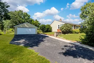 1020 S Fairfield Ave, Lombard, IL 60148 - Photo 3