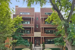 639 W Briar Pl, Chicago, IL 60657 - Photo 1