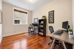 639 W Briar Pl, Chicago, IL 60657 - Photo 15