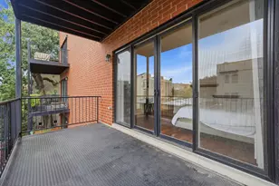 639 W Briar Pl, Chicago, IL 60657 - Photo 19