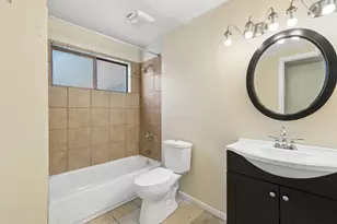 1901 S Clark St, Chicago, IL 60616 - Photo 15