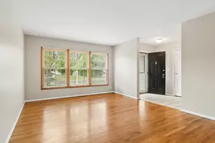 1525 N Patton Ave, Arlington Heights, IL 60004 - Photo 3