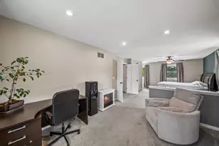 5S671 Buttonwood Ct, Naperville, IL 60540 - Photo 5