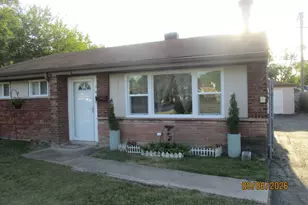 1404 Burnham Ave, Calumet City, IL 60409 - Photo 3