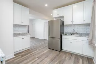 3056 S Keeler Ave, Chicago, IL 60623 - Photo 3