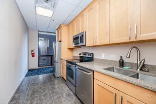 70 W Huron St, Chicago, IL 60654 - Photo 19