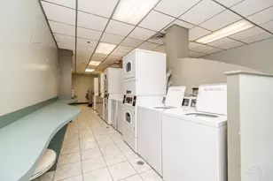 70 W Huron St, Chicago, IL 60654 - Photo 21
