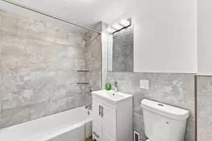 310 E 138th St, Chicago, IL 60827 - Photo 13