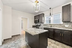 310 E 138th St, Chicago, IL 60827 - Photo 11
