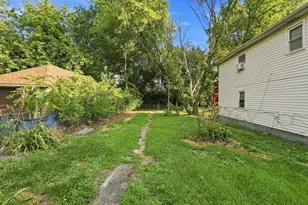 310 E 138th St, Chicago, IL 60827 - Photo 25
